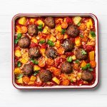 Pommes de terre au four et boulettes de viande