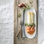 Asperges met gerookte zalm en dille