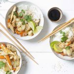Aziatische wok met witloof en kip