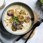Boulettes de champignons et haricots sauce moutarde