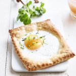 Feuilleté à l'œuf sur le plat