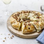 Couronne feuilletée farcie aux fromages belges