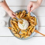 Frites et sauce au fromage blanc