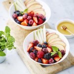 Salade de fruits aux airelles sucrées et aux fruits de chez nous