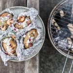 Pommes de terre farcies aux champignons, crème et fromage aromatisés