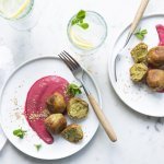 Boulettes végétariennes au chou-fleur et crème de betterave rouge