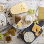 Plateau de fromage avec une note aigre-douce