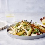 Salade de poire au fenouil, bleu et grains de blé