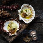 Coquilles Saint-Jacques au beurre de thym fumé