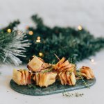 Brochettes de pommes de terre, fromage et jambon