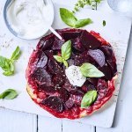Tarte tatin de betterave rouge à la rhubarbe 