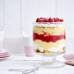 Trifle met vanillepudding en frambozen