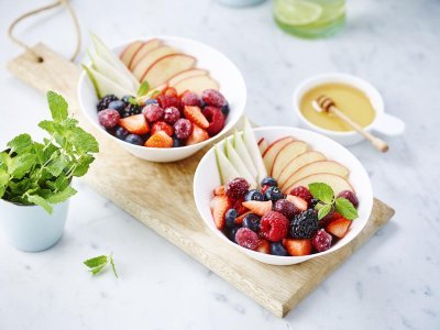 Salade de fruits aux airelles sucrées et aux fruits de chez nous