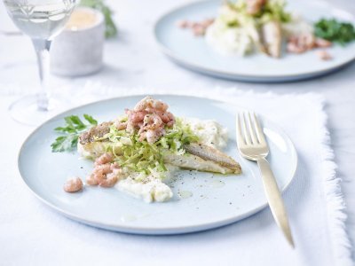 Rouget et crevettes grises, purée de chou-fleur et salade de choux de Bruxelles