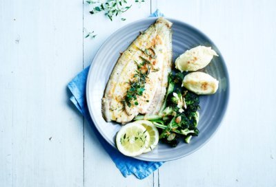 Limande-sole aux brocolis et copeaux ail-amande Limande-sole aux brocolis et copeaux ail-amande