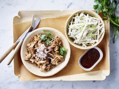 Pulled chicken met bier en koolrabislaatje Pulled chicken met bier en koolrabislaatje