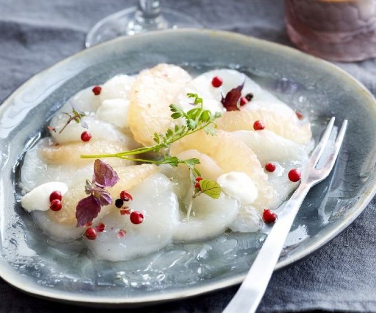 Carpaccio de Saint-Jacques et pamplemousse