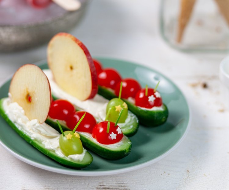 Animaux joyeux de fruits et légumes