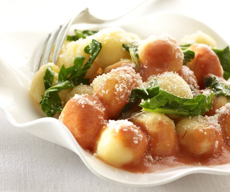 Gnocchis à la sauce tomate et roquette