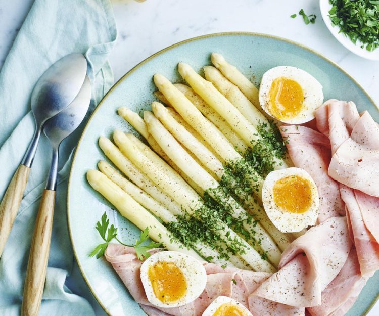 Asperges au jambon cuit