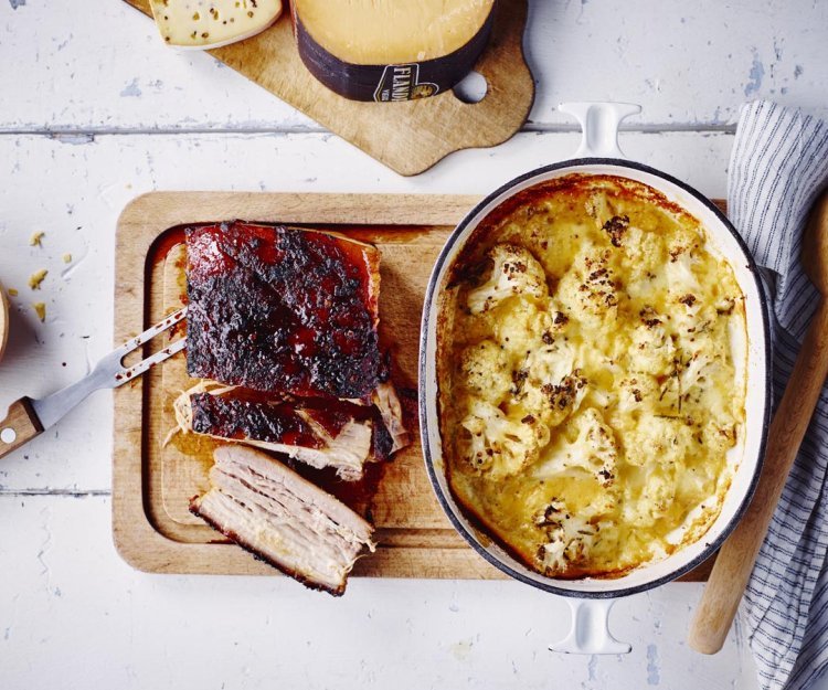 Gratin de chou-fleur aux fromages de chez nous et poitrine de porc laquée Gratin de chou-fleur aux fromages de chez nous et poitrine de porc laquée