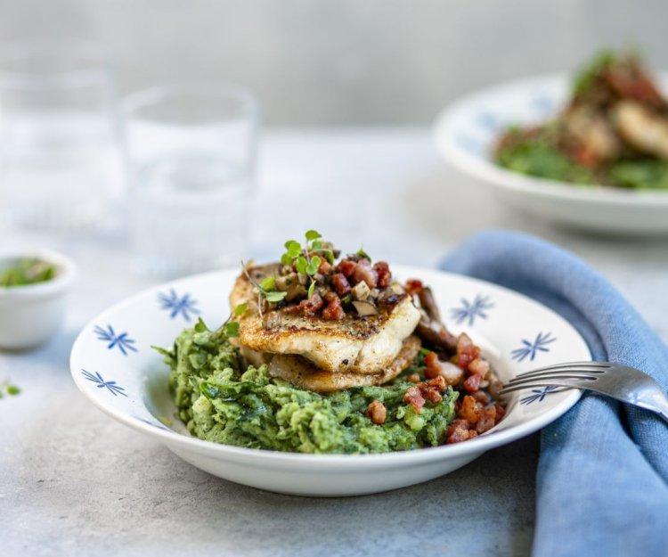 Gebakken griet met spekjes, champignons en spinaziepuree Gebakken griet met spekjes, champignons en spinaziepuree