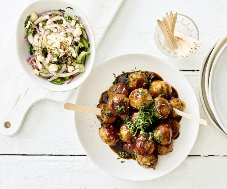 Boulettes glacées à la salade de concombre thaïe 