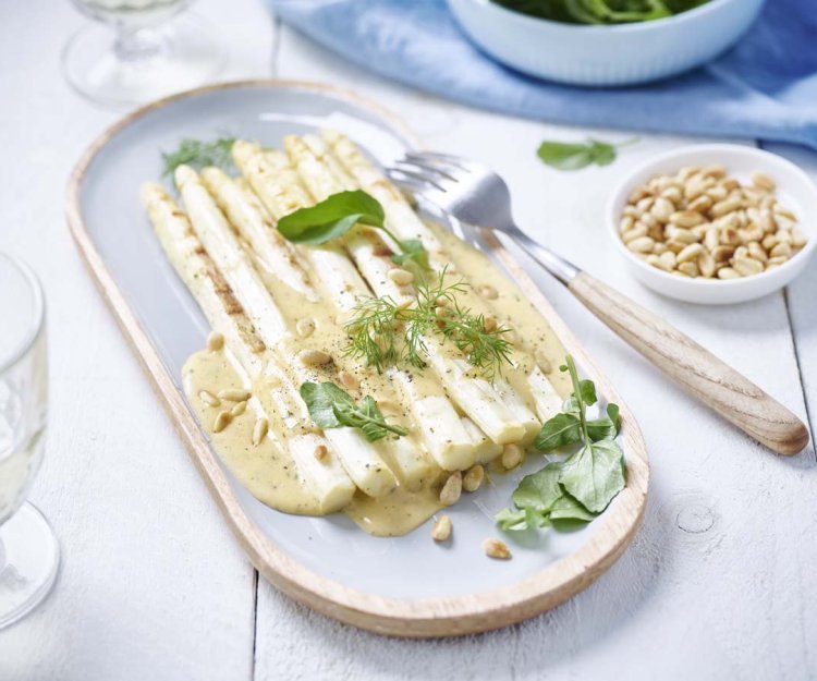 Asperges grillées, sauce mousseline