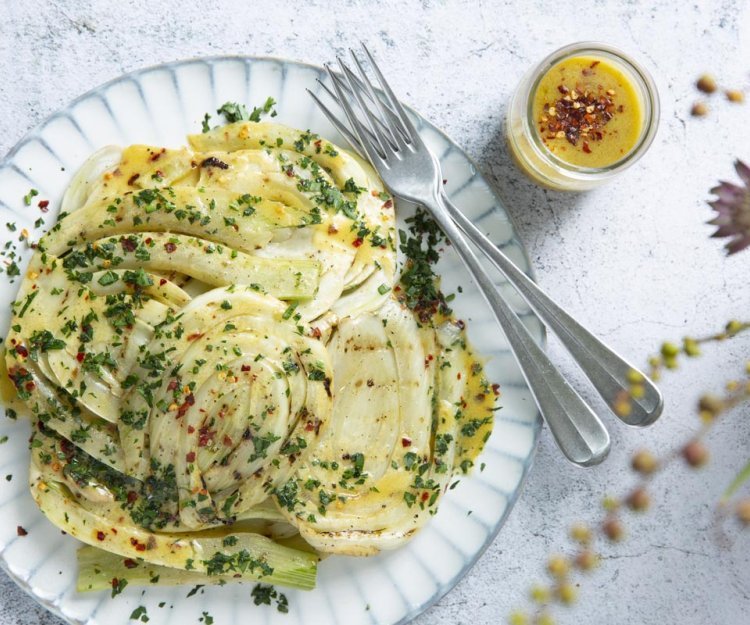 Fenouil grillé à la vinaigrette de moutarde Fenouil grillé à la vinaigrette de moutarde