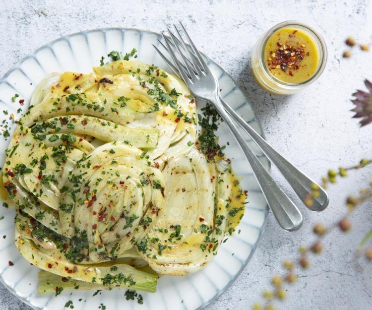 Fenouil grillé à la vinaigrette de moutarde