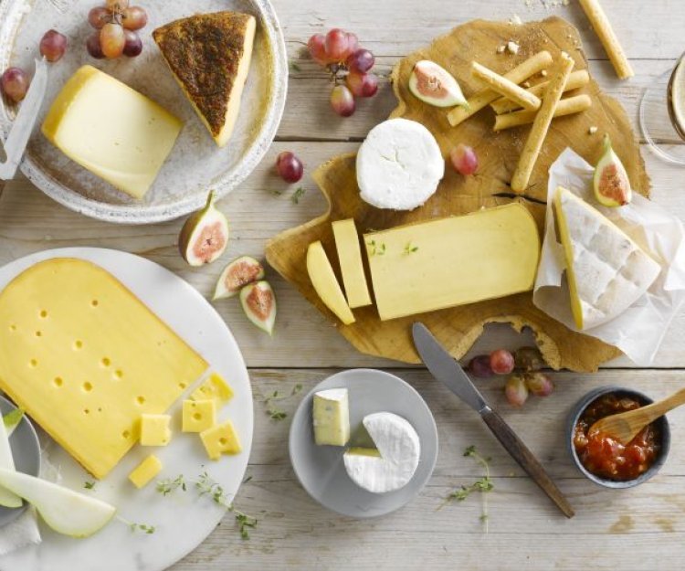 Plateau de fromage avec une note fruitée