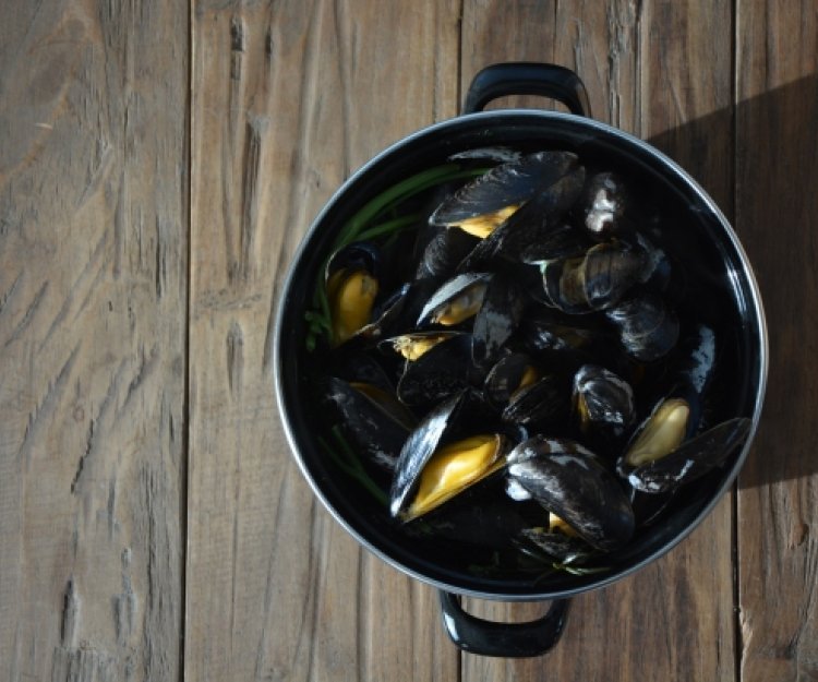 Moules à la vinaigrette de poivron