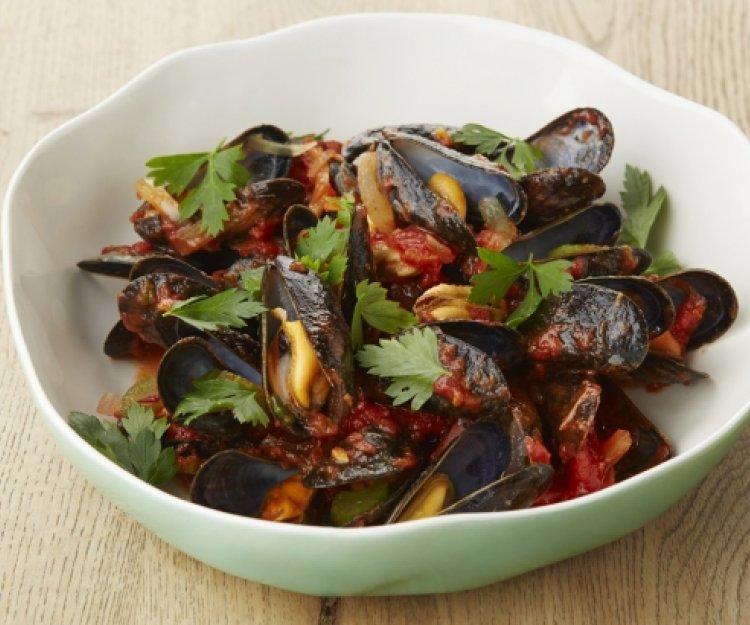 Moules et compote de tomates