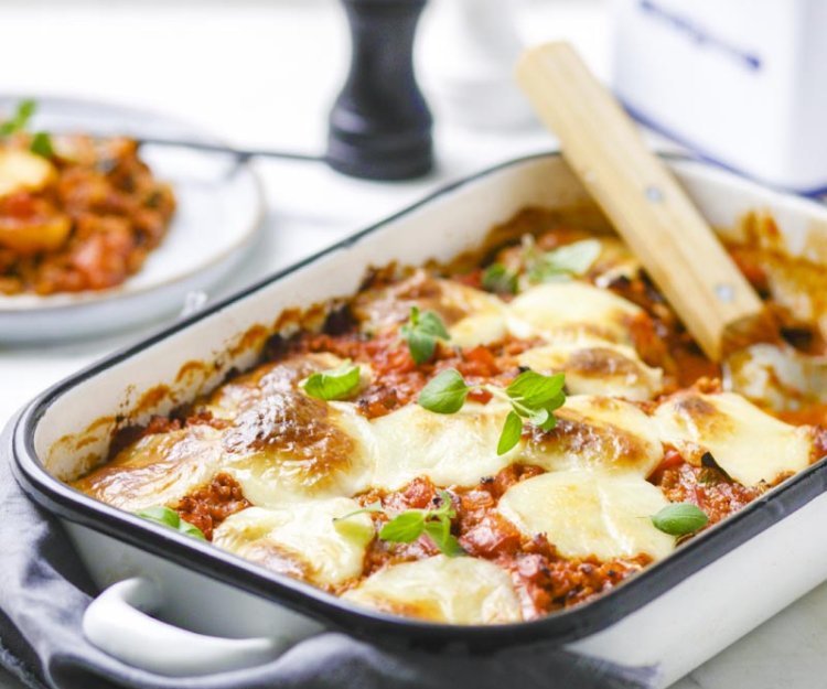 Moussaka à la passata de tomates, haché et pommes de terre