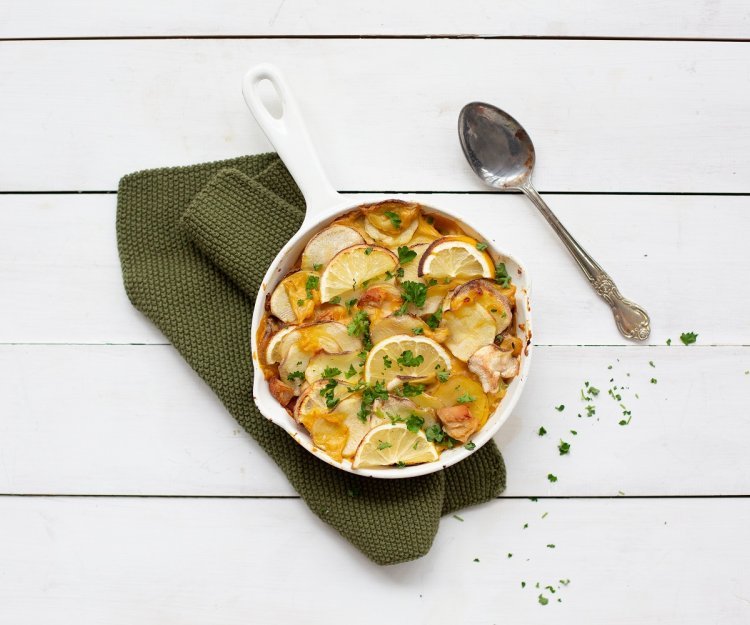 Ovenschotel van aardappel, kip en citroen Ovenschotel van aardappel, kip en citroen