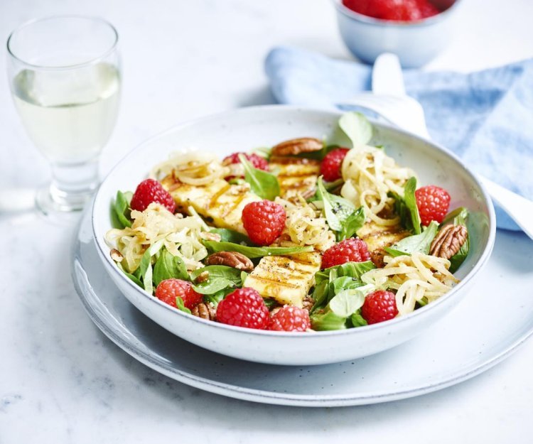 Salade aux framboises et Berloumi