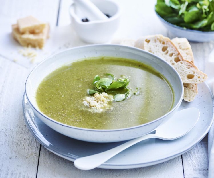Soupe de laitue au parmesan Soupe de laitue au parmesan