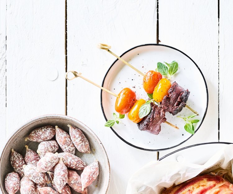 Brochettes de tomates et boudin noir