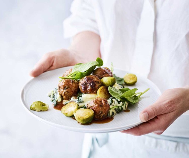 Purée aux épinards et boulets liégeois