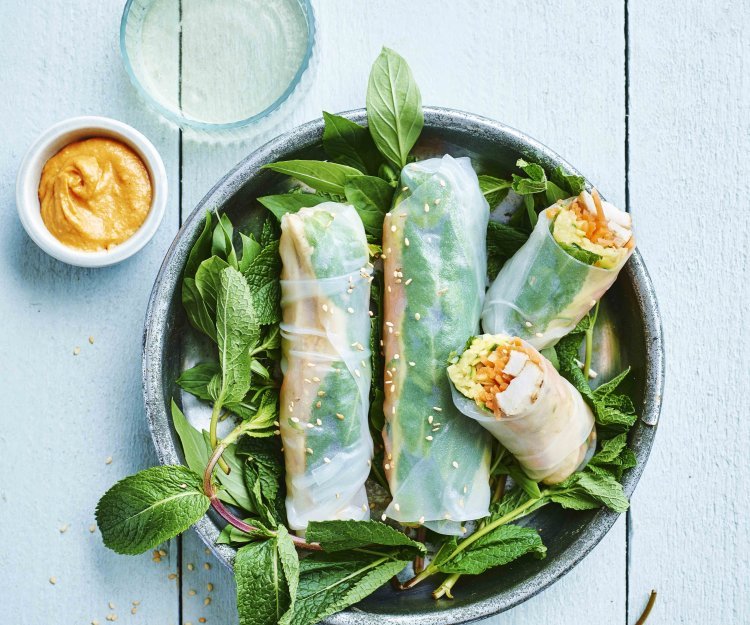 Rouleaux de printemps au lapin, courgette et carotte