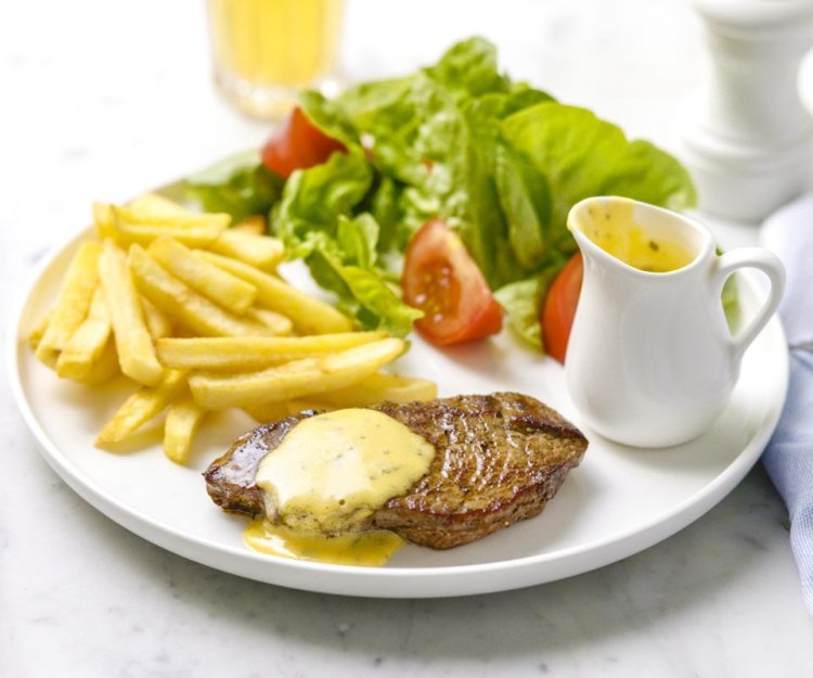 Steak béarnaise et frites Steak béarnaise et frites