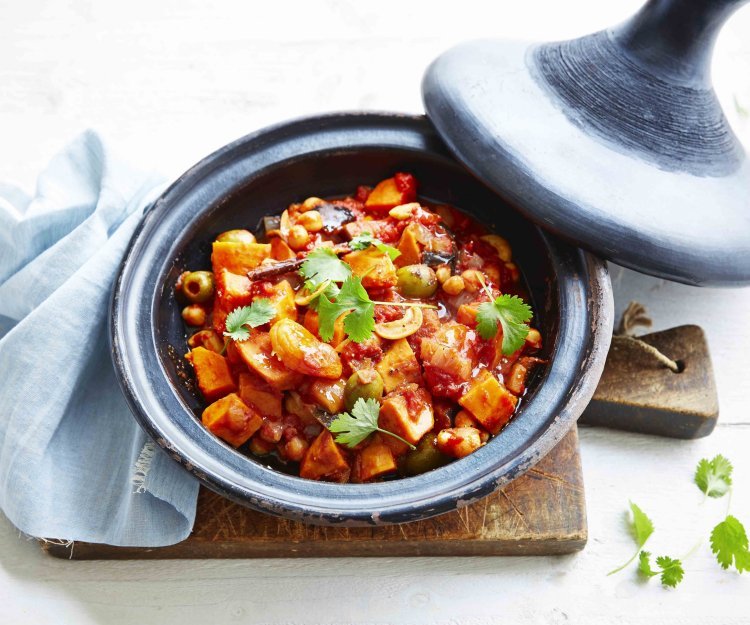 Tajine aux patates douces et abricots