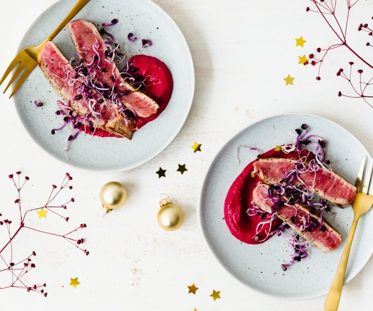 Tataki van rund met crème van rode biet Tataki van rund met crème van rode biet
