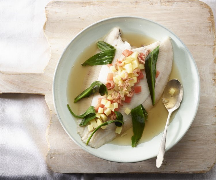Tongschar in aardappel-tomatenbouillon met lamsoren Tongschar in aardappel-tomatenbouillon met lamsoren