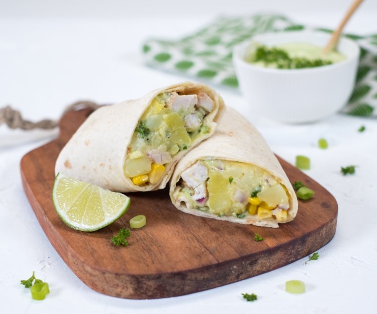 Wrap aux pommes de terre, au poulet et au maïs Wrap aux pommes de terre, au poulet et au maïs