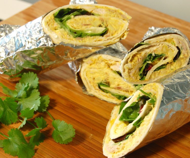 Wrap au poulet curry léger Wrap au poulet curry léger