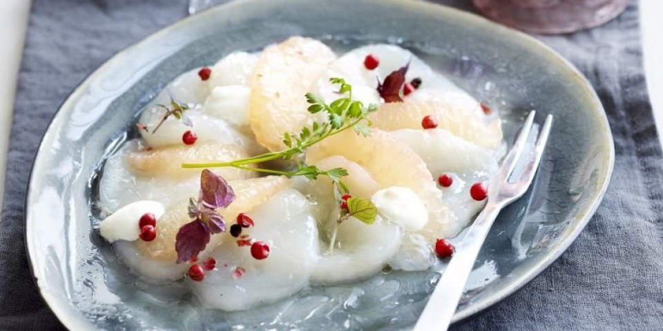 Carpaccio de Saint-Jacques et pamplemousse