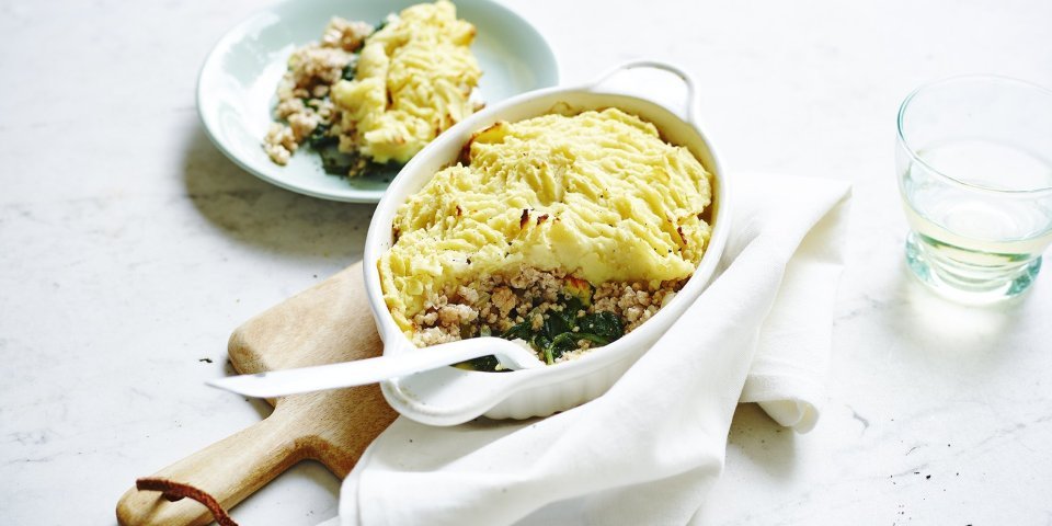 Gratin de pommes de terre, épinards et haché