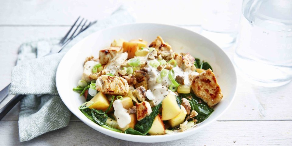 Wok de poulet, pomme et épinards