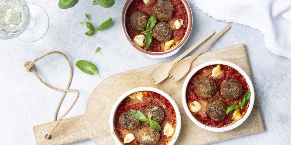Boulettes de poulet et pesto en sauce tomate Boulettes de poulet et pesto en sauce tomate